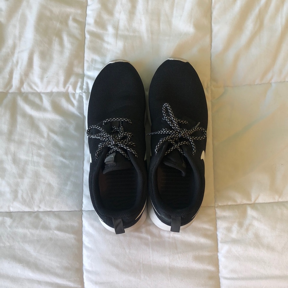 Women’s Nike Roshe One Sneakers